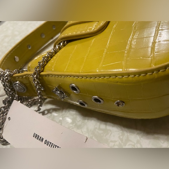 RARE Urban Outfitters Yellow Small NEW Vegan Leather Purse - Picture 7 of 12